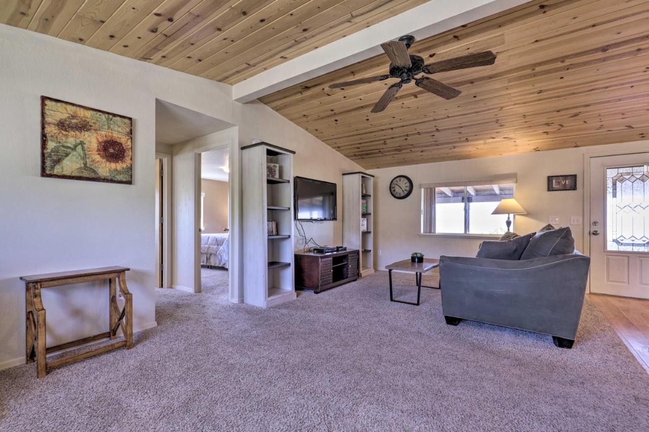 Rustic Bullhead City Retreat With Porch And Views Exterior foto