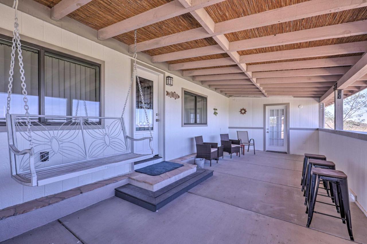 Rustic Bullhead City Retreat With Porch And Views Exterior foto